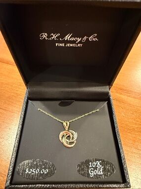 R.H. Macy & Co. Fine Jewelry 10K Yellow Gold Love Knot Necklace